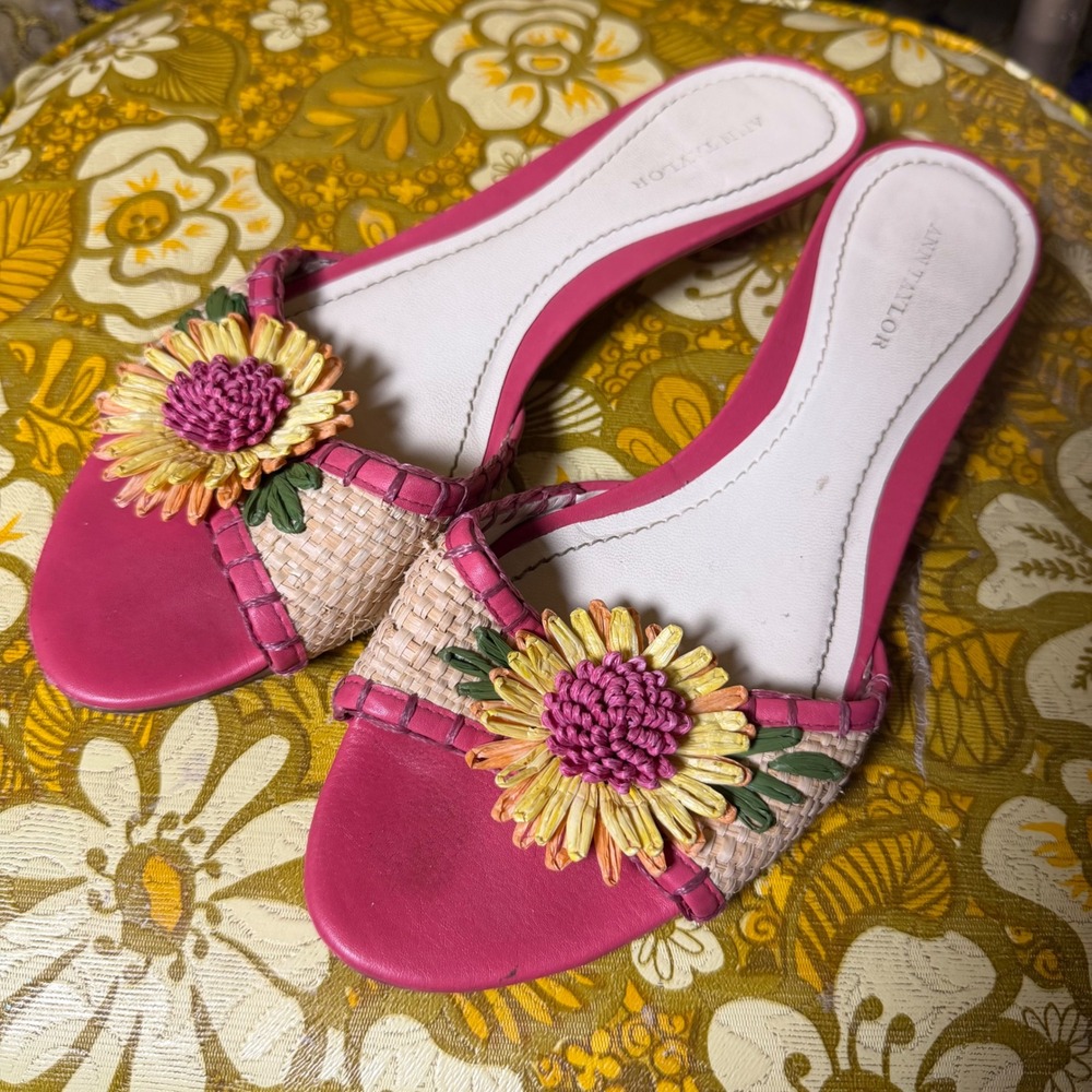 VTG Y2K Pink Cottage Whimsy Open Toe Straw Flower Country Western Sandals Size 7